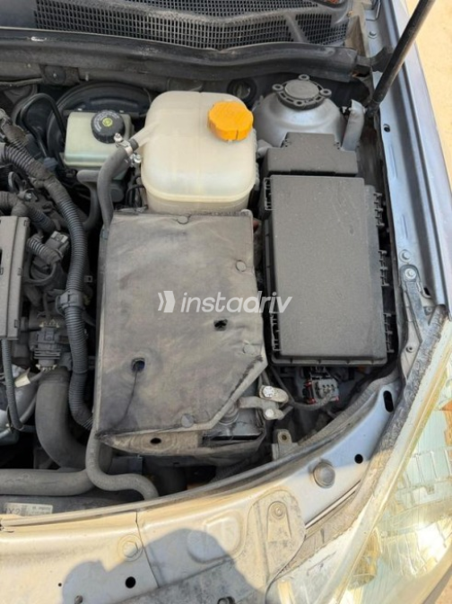 Opel Astra 2008 Gray Automatic Used for Sale in Sheikh Zayed City - 2
