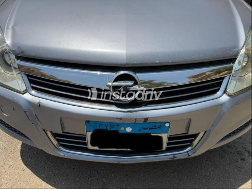 Opel Astra 2008 Gray Automatic Used for Sale in Sheikh Zayed City - 4
