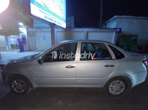 Lada Granta 2016 Silver Automatic Used for Sale in Alexandria - 2