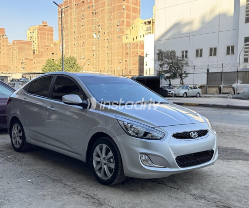 Hyundai Accent 2026 Silver Automatic Used for Sale in El Haram - 3