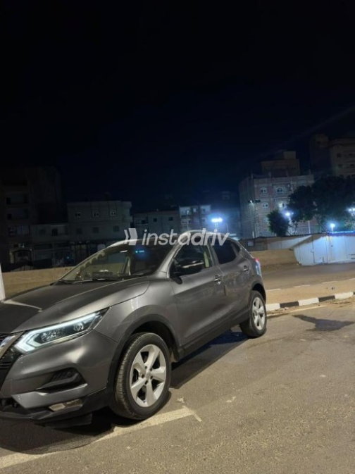 نيسان قشقاي 2019 رمادي أوتوماتيك مستعملة للبيع في المحلة - 3