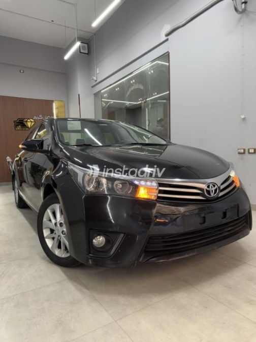 Toyota Corolla 2014 Black Automatic Used for Sale in Greater Cairo ( Cairo + Giza) - 3