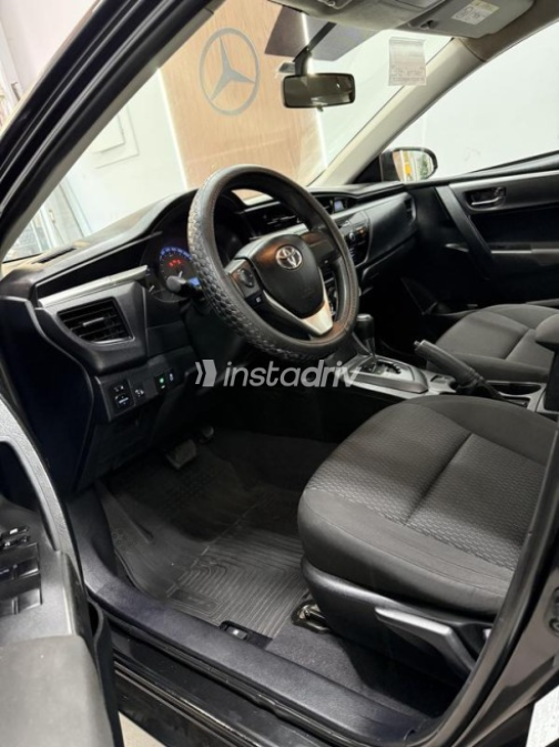 Toyota Corolla 2014 Black Automatic Used for Sale in Greater Cairo ( Cairo + Giza) - 6