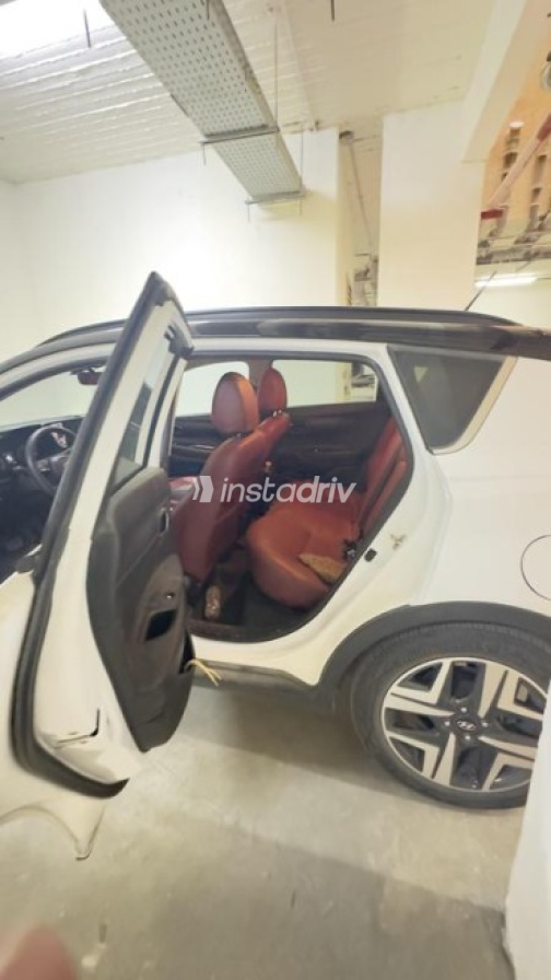 هيونداي بايون 2022 أبيض أوتوماتيك مستعملة للبيع في القاهرة - 6