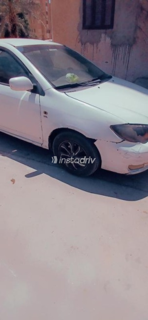 بى واى دى‬ F3 2015 أبيض أوتوماتيك مستعملة للبيع في 6 أكتوبر - 4