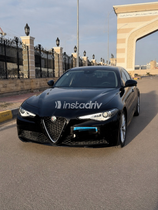 الفاروميو جوليا 2021 أسود أوتوماتيك مستعملة للبيع في الإسكندرية - 4