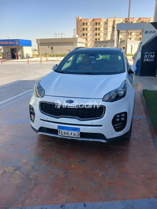 Kia Sportage 2017 White Automatic Used for Sale in Greater Cairo ( Cairo + Giza) - 3