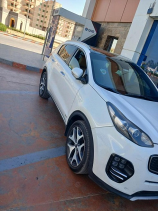 Kia Sportage 2017 White Automatic Used for Sale in Greater Cairo ( Cairo + Giza)
