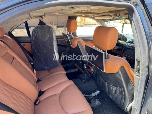 Mercedes S 320 2001 Black Automatic Used for Sale in Cairo - 5