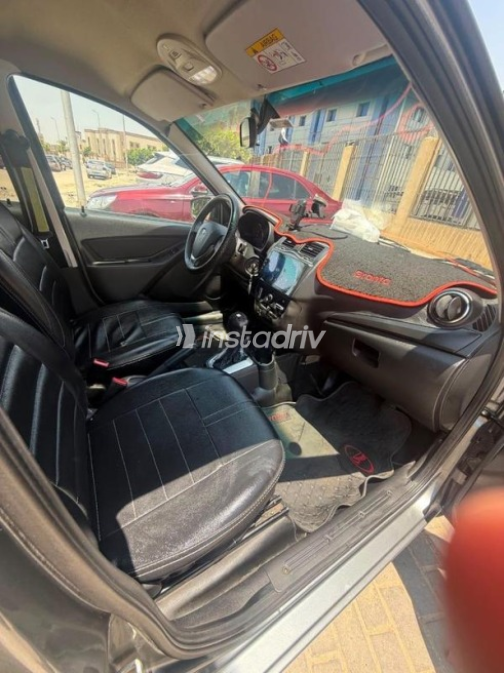 Lada Granta 2022 Gray Automatic Used for Sale in Cairo - 5