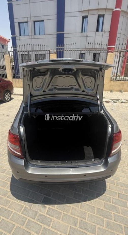 Lada Granta 2022 Gray Automatic Used for Sale in Cairo - 10