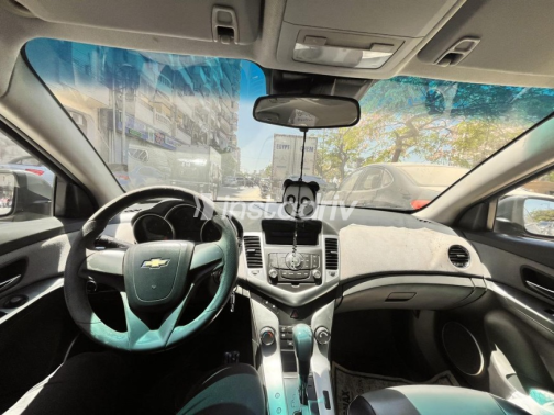 Chevrolet Cruze 2010 Gray Automatic Used for Sale in Shibin el Kom  - 7