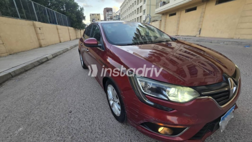 رينو ميجان 2020 نبيتي أوتوماتيك مستعملة للبيع في الإسكندرية - 8
