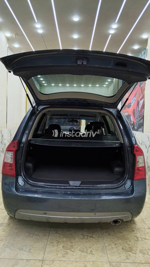 Kia Carens 2011 Blue Automatic Used for Sale in Alexandria - 3