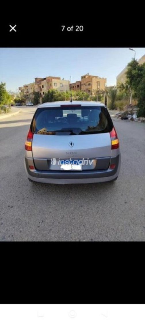 Renault Scenic 2006 Silver Automatic Used for Sale in Pyramids Gardens - 7
