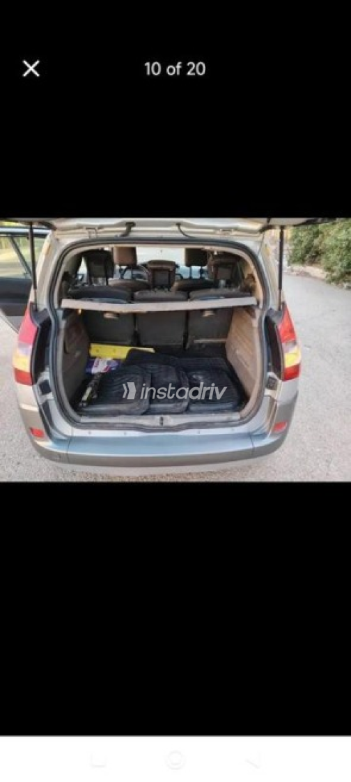 Renault Scenic 2006 Silver Automatic Used for Sale in Pyramids Gardens - 10