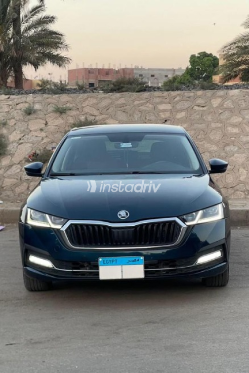 سكودا اوكتافيا 2021 أزرق غامق أوتوماتيك مستعملة للبيع في طنطا - 2
