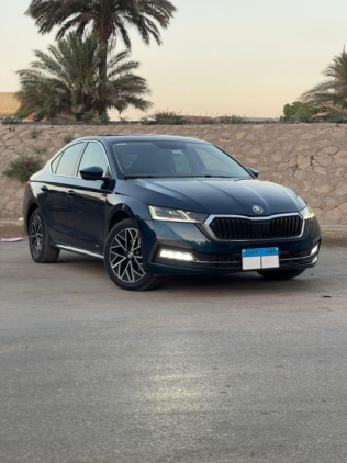 سكودا اوكتافيا 2021 أزرق غامق أوتوماتيك مستعملة للبيع في طنطا
