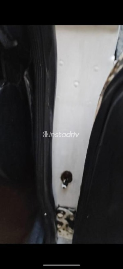 Peugeot 504 1977 White Automatic Used for Sale in Cairo - 7