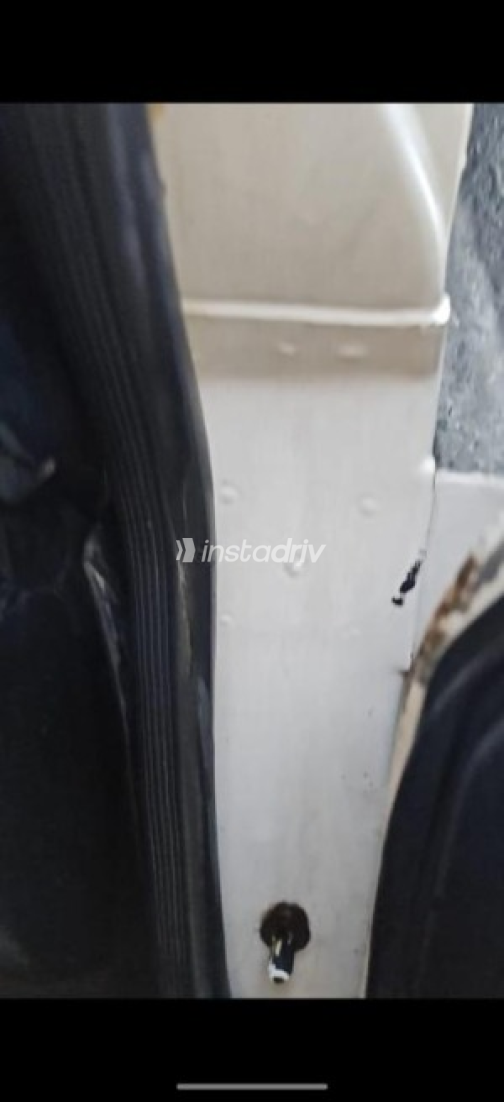 Peugeot 504 1977 White Automatic Used for Sale in Cairo - 9
