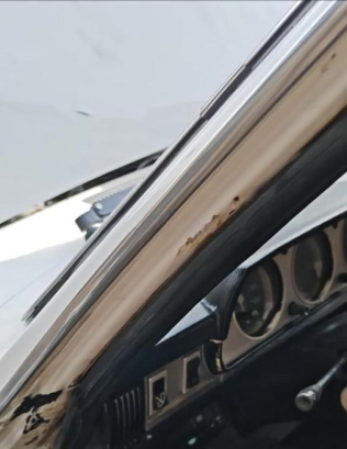 Peugeot 504 1977 White Automatic Used for Sale in Cairo