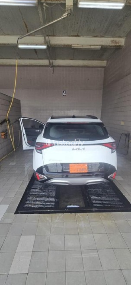 Kia Sportage 2024 White Automatic Used for Sale in Greater Cairo ( Cairo + Giza) - 9