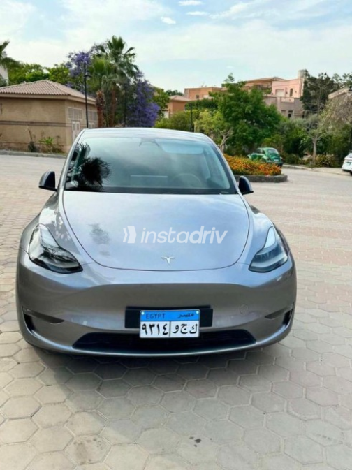 تسلا Model Y 2023 رمادي أوتوماتيك مستعملة للبيع في القاهرة - 1