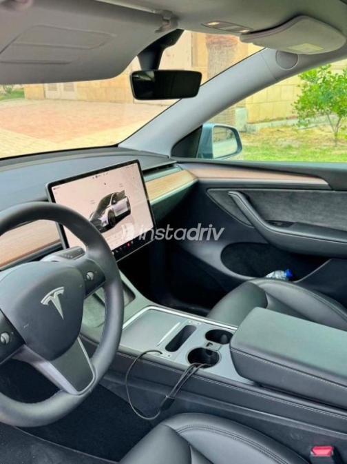 تسلا Model Y 2023 رمادي أوتوماتيك مستعملة للبيع في القاهرة - 4
