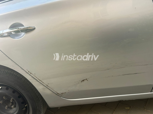Nissan Sentra 2017 Silver Automatic Used for Sale in Cairo - 5