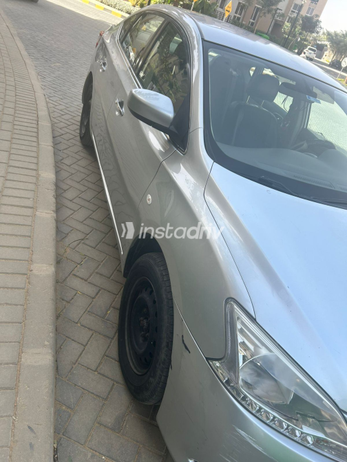 Nissan Sentra 2017 Silver Automatic Used for Sale in Cairo - 8