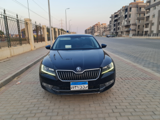 سكودا سوبيرب 2019 أسود أوتوماتيك مستعملة للبيع في الجيزة