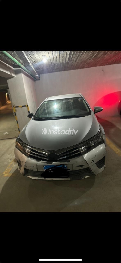Toyota Corolla 2014 Silver Automatic Used for Sale in Cairo - 1