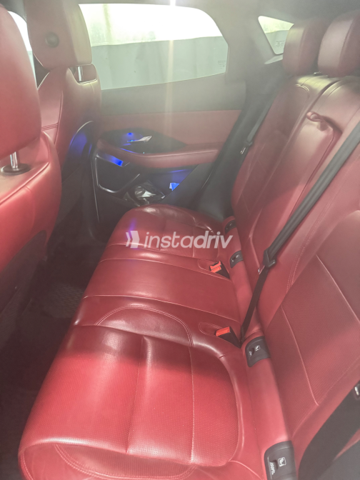 جاكوار E-pace 2020 أبيض أوتوماتيك مستعملة للبيع في القاهرة - 1