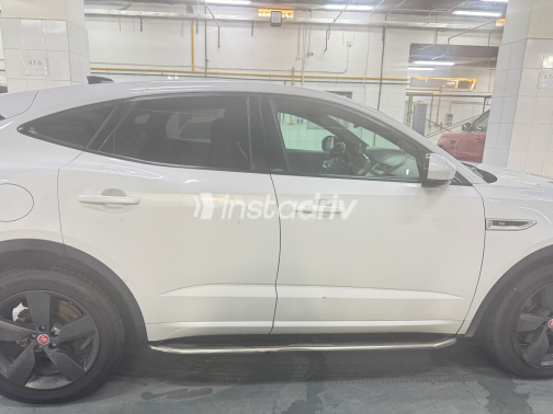 جاكوار E-pace 2020 أبيض أوتوماتيك مستعملة للبيع في القاهرة - 2