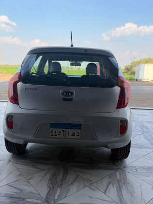 Kia Picanto 2015 Silver Automatic Used for Sale in Dakahlia