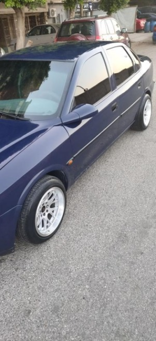 Opel Vectra 1996 Dark Blue Automatic Used for Sale in Cairo