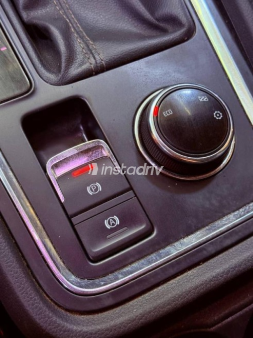 Seat Ateca 2019 Black Automatic Used for Sale in Cairo - 4