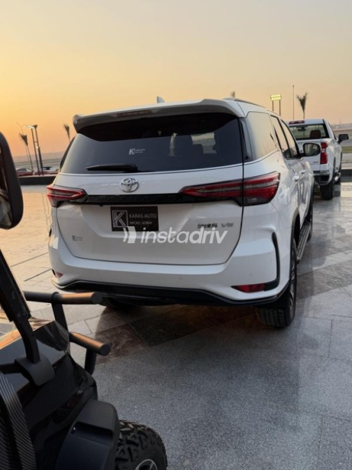 Toyota Fortuner 2025 White Automatic Used for Sale in Cairo - 6