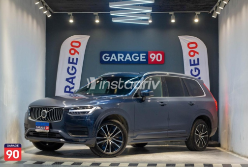 فولفو XC90 2021 أزرق غامق أوتوماتيك مستعملة للبيع في القاهرة - 2