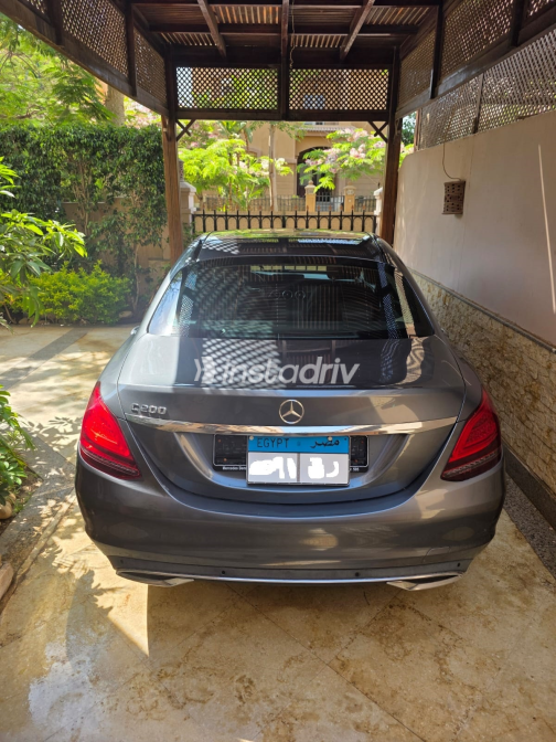 Mercedes C 200 2020 Dark Gray Automatic Used for Sale in Giza - 10