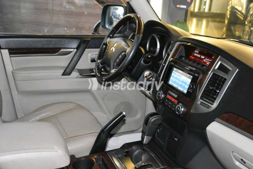 Mitsubishi Pajero 2020 Black Automatic Used for Sale in Giza - 5