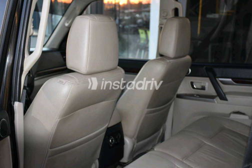 Mitsubishi Pajero 2020 Black Automatic Used for Sale in Giza - 7