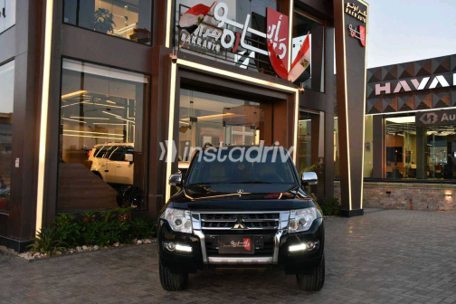 Mitsubishi Pajero 2020 Black Automatic Used for Sale in Giza - 8