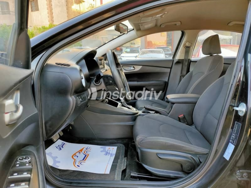 كيا سيراتو 2019 أسود أوتوماتيك مستعملة للبيع في المعادى - 5
