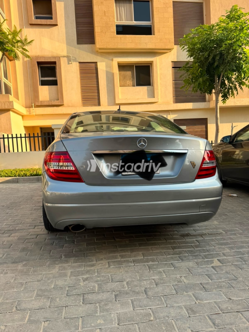Mercedes C 180 2012 Gray Automatic Used for Sale in Cairo - 4