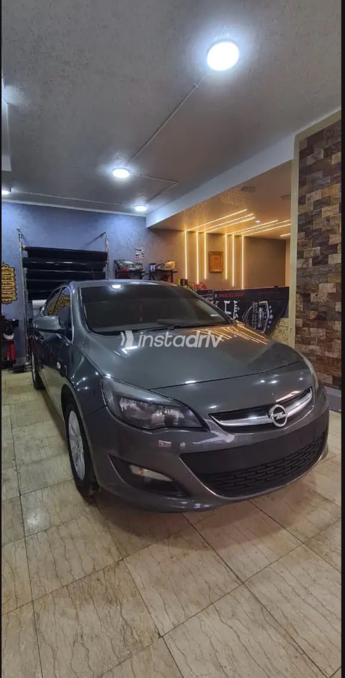 Opel Astra 2019 Gray Automatic Used for Sale in Mokattam - 4