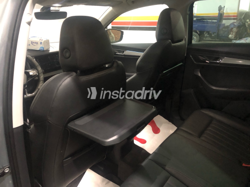 Skoda Karoq 2021 Silver Automatic Used for Sale in Giza - 3