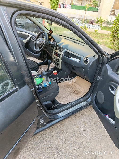 Renault Logan 2013 Dark Gray Manual Used for Sale in Giza - 2