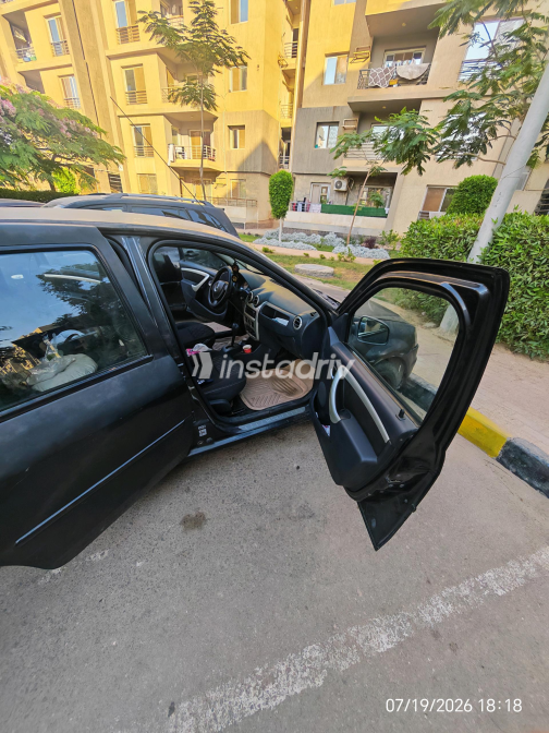 Renault Logan 2013 Dark Gray Manual Used for Sale in Giza - 4