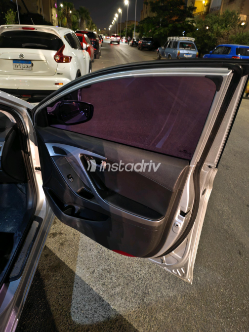 Hyundai Avante 2014 Silver Automatic Used for Sale in Cairo - 4